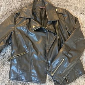 [SOLD] Faux leather jacket